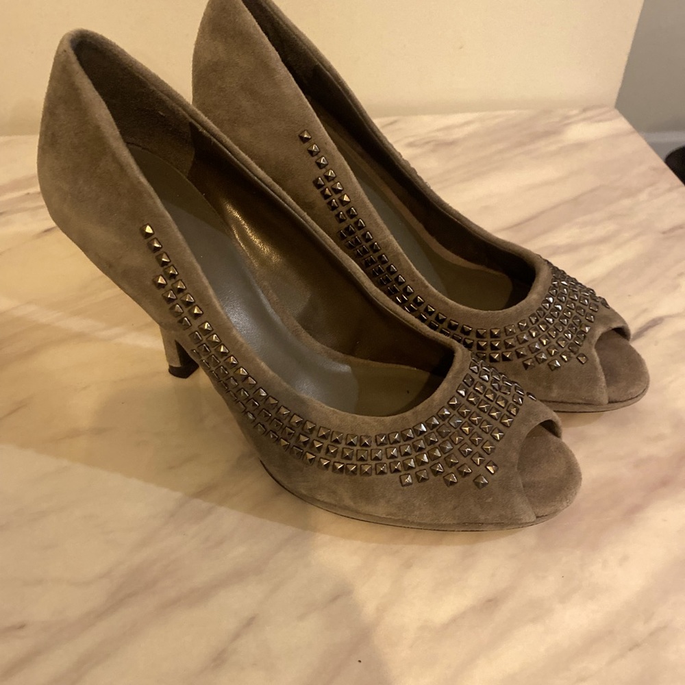 Size 37 Gray Suede Studded Sandal Heels